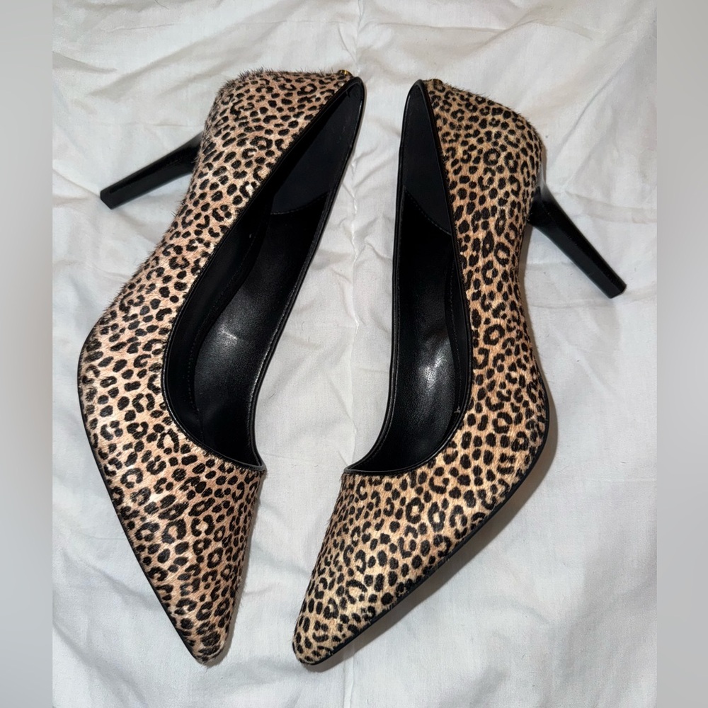 Michael kors lepard pumps heels perfect fall shoe